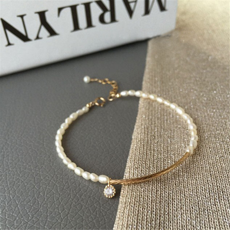 Anklets Natural Millet Freshwater Pearl Bracelet 14k Gold Diamond Sweet Female American, Red;blue
Anklets Natural Millet Freshwater Pearl Bracelet 14k Gold Diamond Sweet Female American, Red;blue