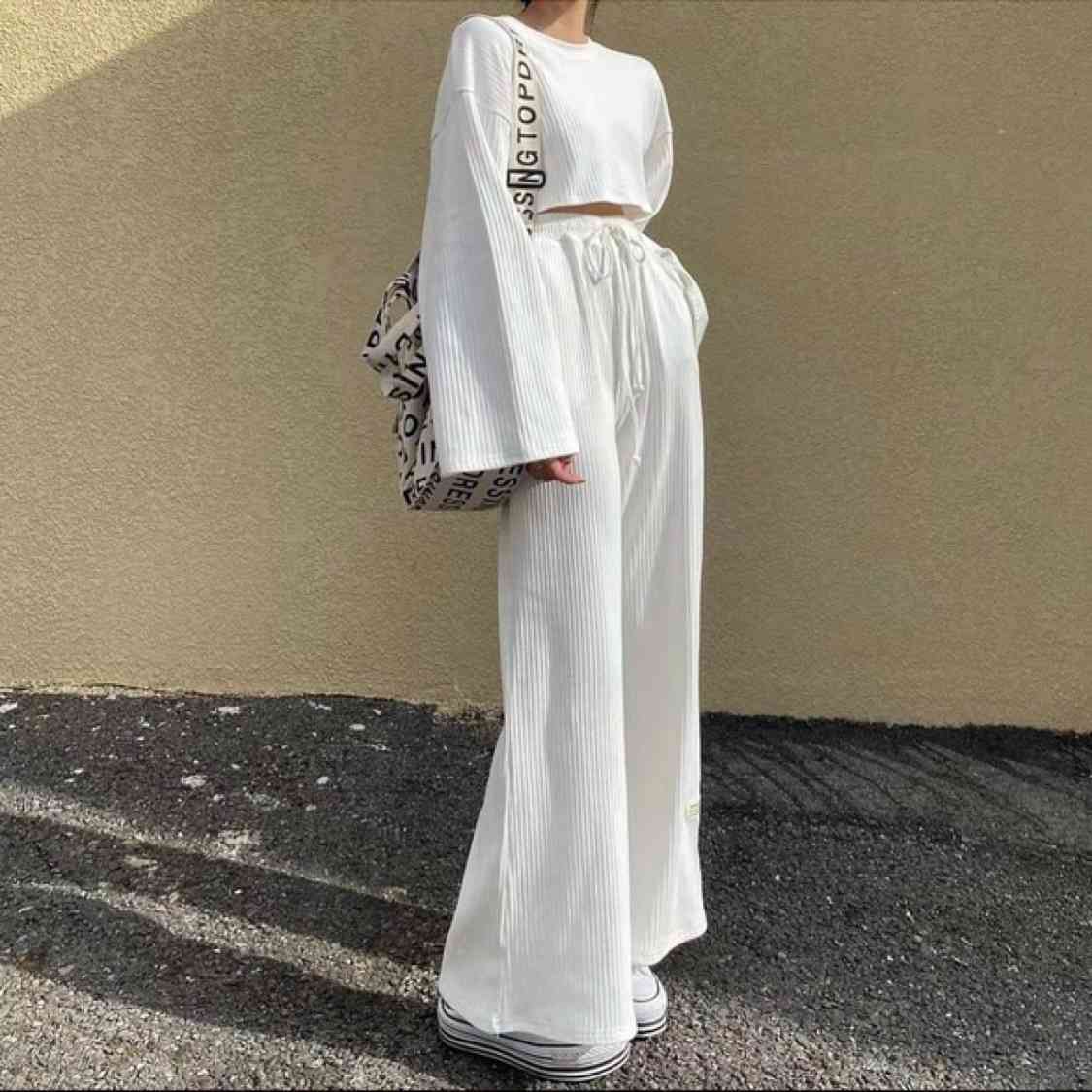 Korea Spring women's Knitted Tracksuit 2 Pieces Set Fashion O-Neck Long Sleeve Loose T-Shirt Top + High Waist Wide Leg Pant Suit 210519