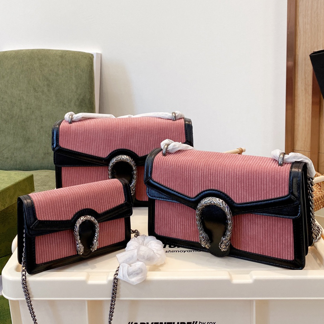 High Quality Genuine Leather Bacchus Snake Head Shoulder Bags Luxury Designers Italy Brand Fashion Classic Totes Crossbodybag Designer Vintage Women Saddle Bag, Peach
High Quality Genuine Leather Bacchus Snake Head Shoulder Bags Luxury Designers Italy Brand Fashion Classic Totes Crossbodybag Designer Vintage Women Saddle Bag, Peach