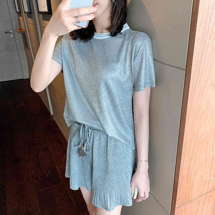 fashion Summer Two Piece Set Women O Neck Short Sleeve T-shirt top + casual Wide leg Shorts Suits Female 210519