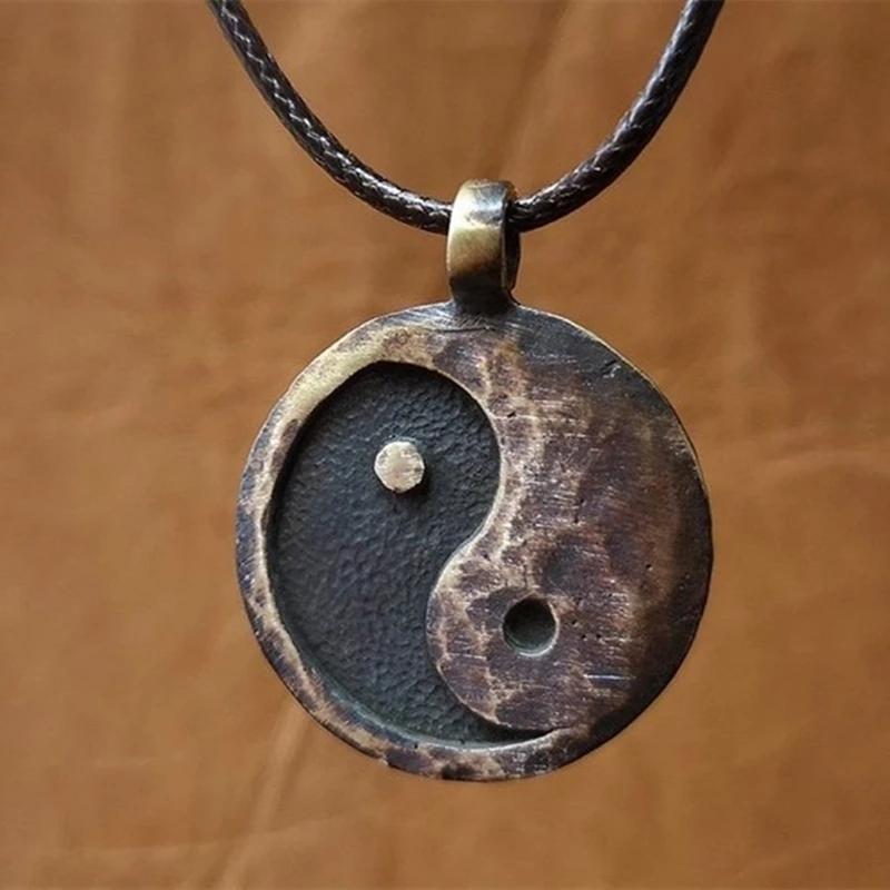 Pendant Necklaces Ancient Chinese Retro Men's Tai Chi Yin Yang Necklace And Women's Party Creative Jewelry
Pendant Necklaces Ancient Chinese Retro Men's Tai Chi Yin Yang Necklace And Women's Party Creative Jewelry