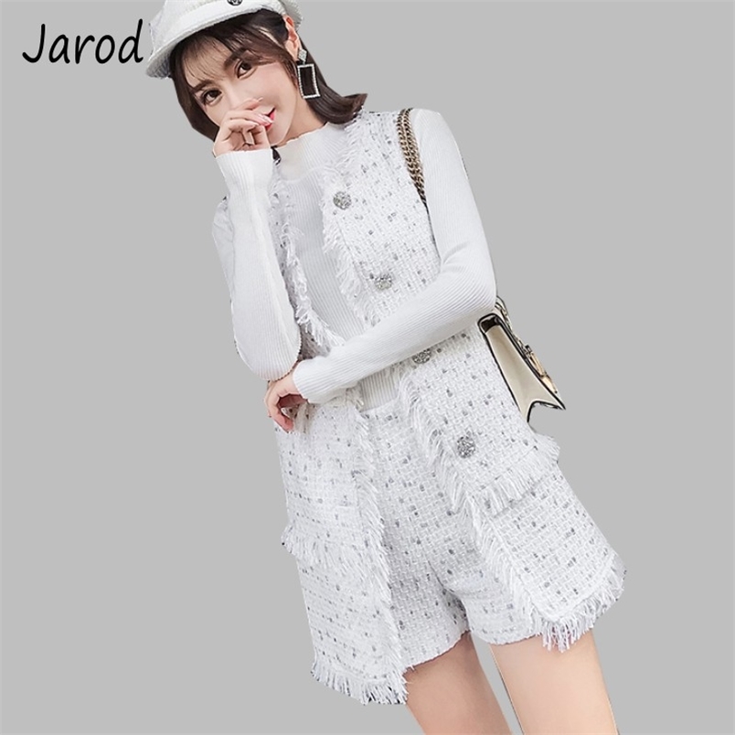 Autumn Women 2 Piece Set Tweed Tassels Short Diamonds Button Sleeveless Vest Long Jacket Coat + Pant Suit 210519, Picture color
Autumn Women 2 Piece Set Tweed Tassels Short Diamonds Button Sleeveless Vest Long Jacket Coat + Pant Suit 210519, Picture color