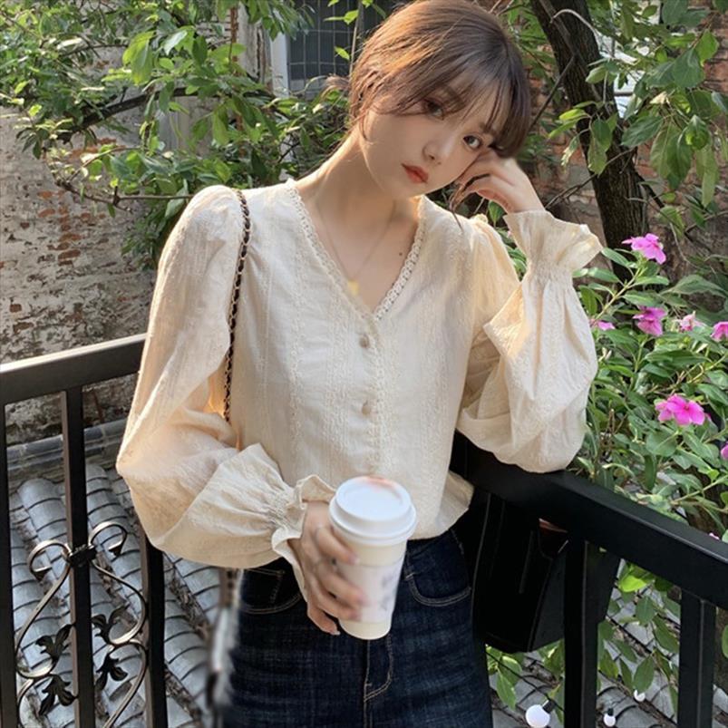fashion v neck lace womens shirts splicing sweet single breasted long sleeve blouse, White
fashion v neck lace womens shirts splicing sweet single breasted long sleeve blouse, White