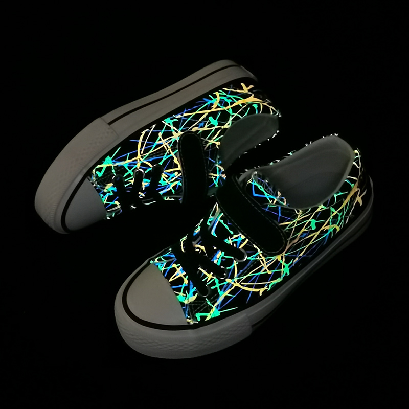 2021 Spring Boys Luminous Canvas Shoes Girls Casual Children Flat Sneakers Comfortable Soft Fashion Kids Sport Toddler Tenis Infantil, Black;red
2021 Spring Boys Luminous Canvas Shoes Girls Casual Children Flat Sneakers Comfortable Soft Fashion Kids Sport Toddler Tenis Infantil, Black;red