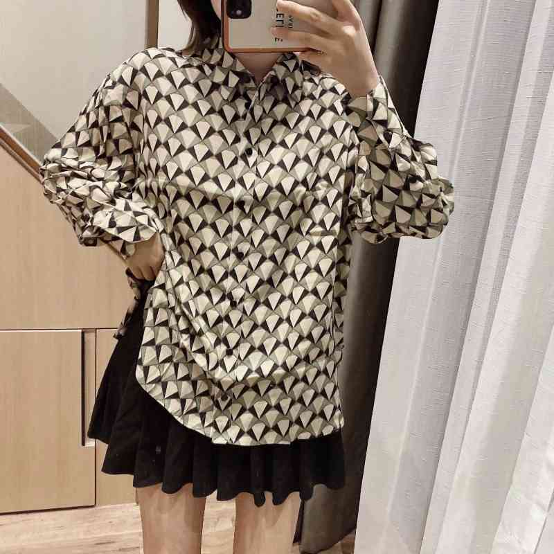 Fashion Women Geometric Printing Side Slit Shirts Female Long Sleeve Blouses Casual Lady Loose Tops Blusas S8272 210430