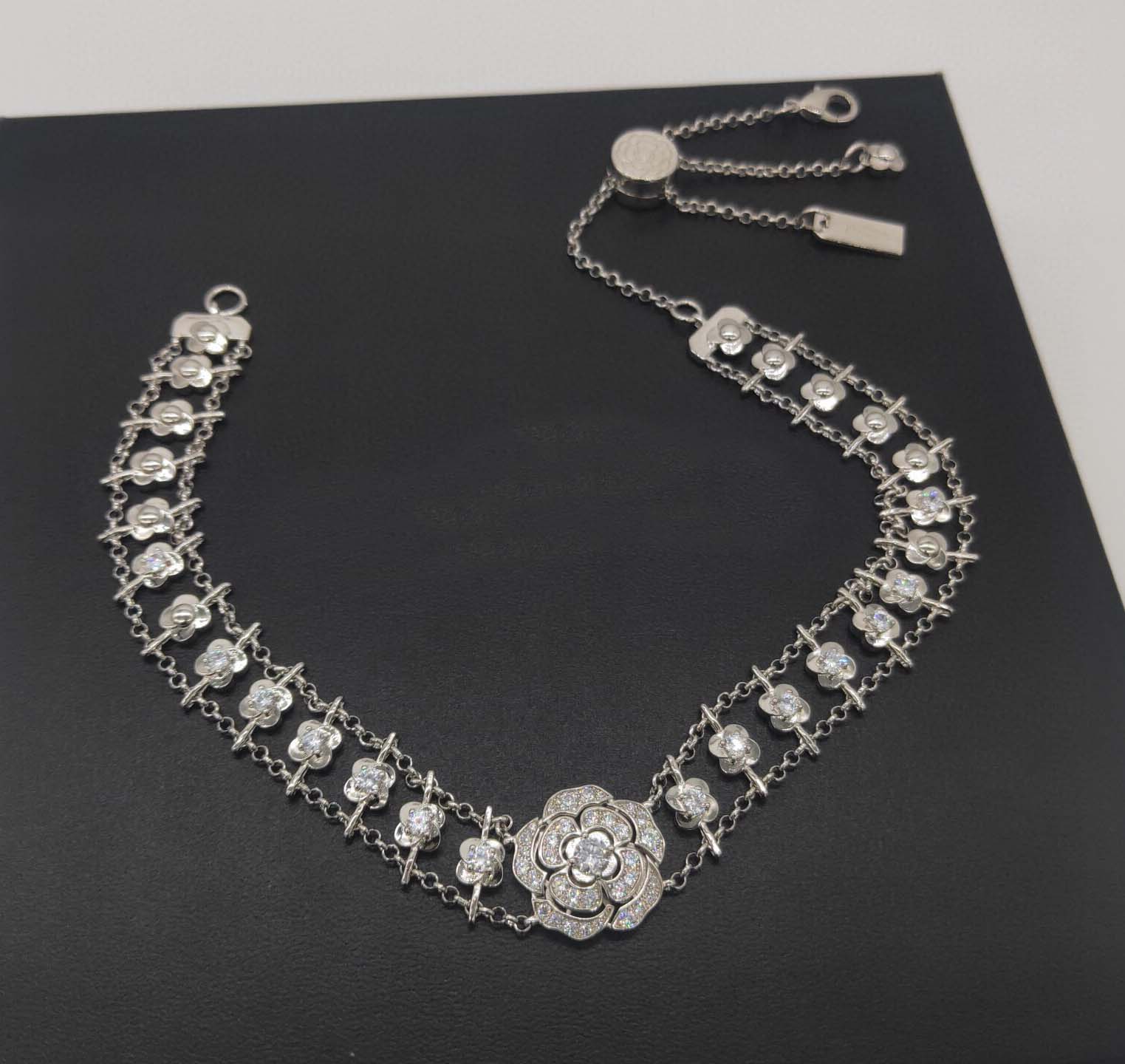 2022 Top quality charm punk bracelet and pendant necklace with flowers shape diamonds for women wedding jewelr gift have box stamp PS7112