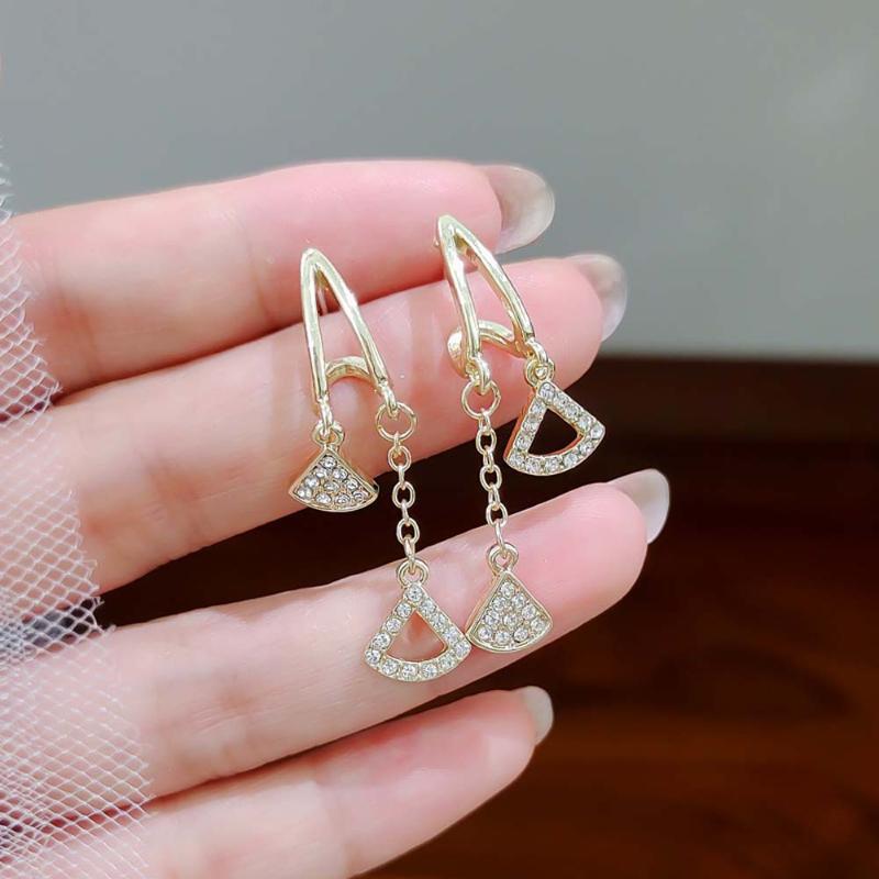 Dangle & Chandelier Fashion Trendy Tassel Exquisite Earrings Women Shinny Temperament Asymmetric Angel Wing Weddings Jewelry, Silver
Dangle & Chandelier Fashion Trendy Tassel Exquisite Earrings Women Shinny Temperament Asymmetric Angel Wing Weddings Jewelry, Silver