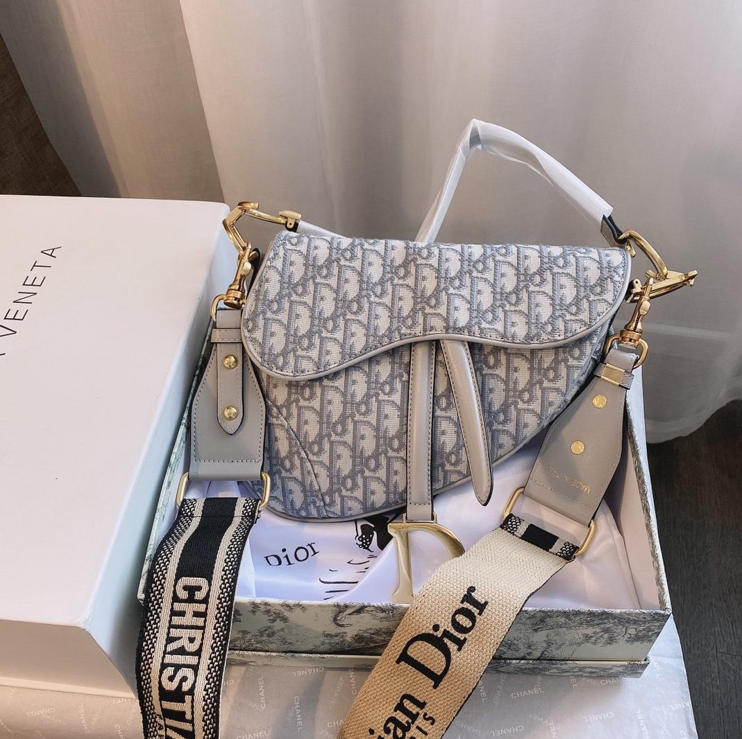 2021 On Sale Fashion Classic Luxury Brand Leather Women Bags Handbag Women's Tote Backpack Handbags Ladies Bag Wallet -L4010
2021 On Sale Fashion Classic Luxury Brand Leather Women Bags Handbag Women's Tote Backpack Handbags Ladies Bag Wallet -L4010