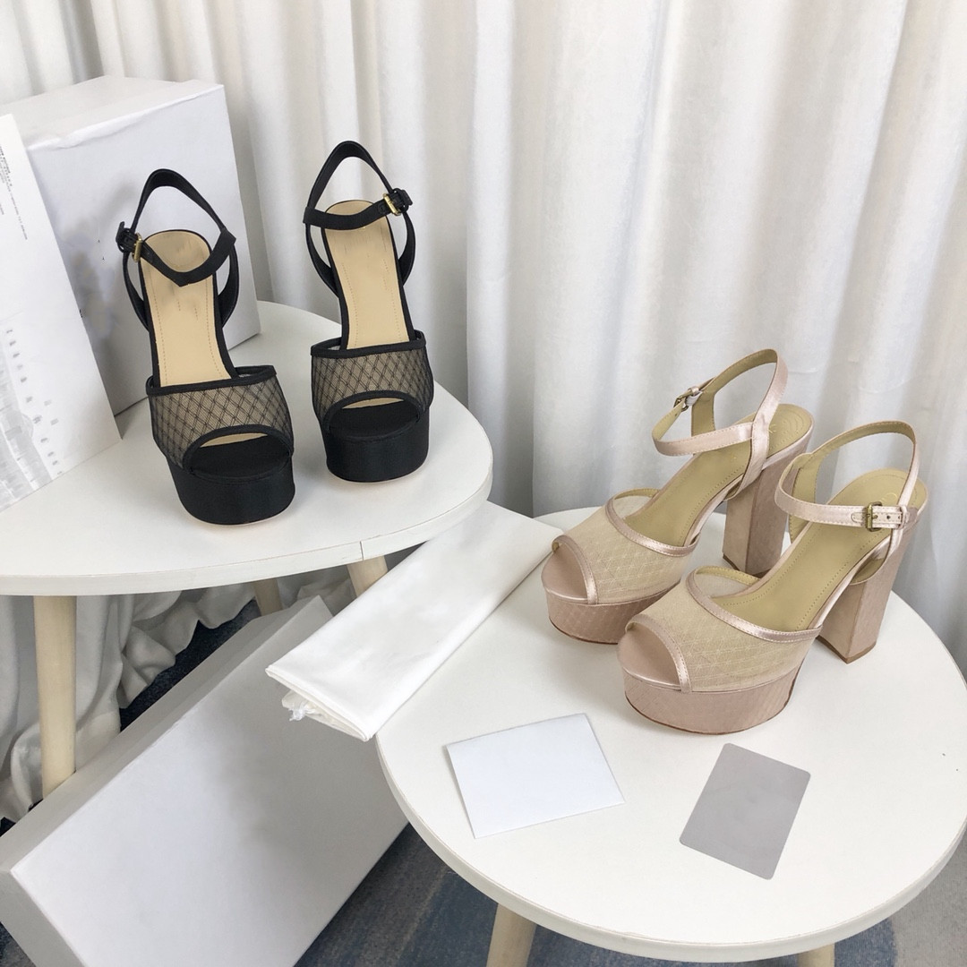 Women Designer Sandals High Heels Sexy Sandal Luxury Leather Suede Dress Shoes Size 35-42 with box XX-0195, White
Women Designer Sandals High Heels Sexy Sandal Luxury Leather Suede Dress Shoes Size 35-42 with box XX-0195, White