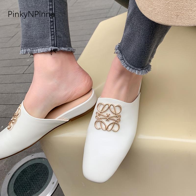 2021 new designer women summer genuine leather plus size mules metallic luxury royal style slippers leisure holiday casual shoes, Black
2021 new designer women summer genuine leather plus size mules metallic luxury royal style slippers leisure holiday casual shoes, Black