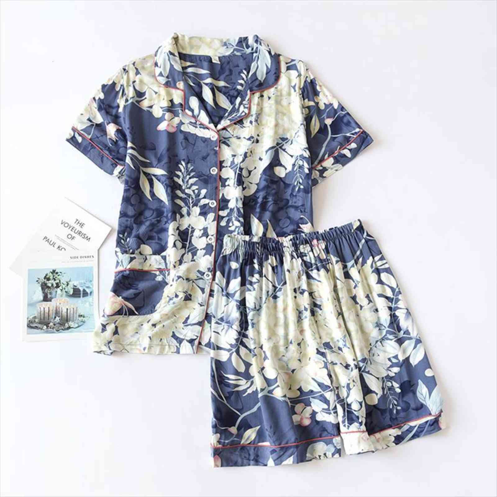 summer 100%viscose pajama set short womens sleepwears sleeved shorts thin section home service loose large size two piece plus, Black;red
summer 100%viscose pajama set short womens sleepwears sleeved shorts thin section home service loose large size two piece plus, Black;red