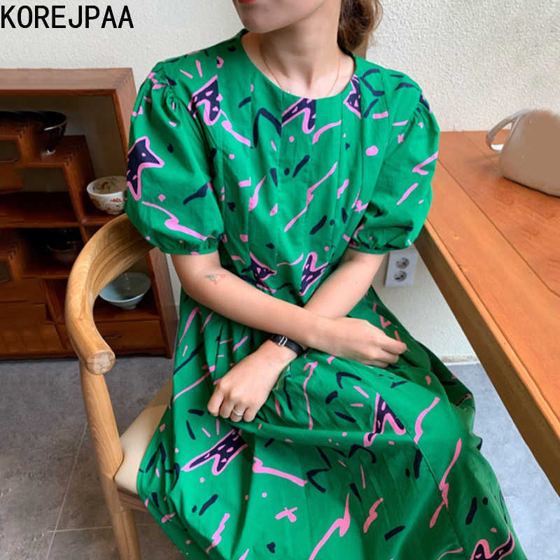 Korejpaa Women Dress Korean Chic Summer Retro Elegant O-neck Abstract Graffiti Pleated Design Waist Bubble Sleeve Vestido 210526, Green
Korejpaa Women Dress Korean Chic Summer Retro Elegant O-neck Abstract Graffiti Pleated Design Waist Bubble Sleeve Vestido 210526, Green