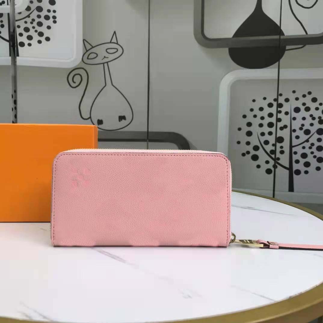 luxury top wallet wholesale designer focuses on highend wallets and card holders threelayer coin purse, Lower box
luxury top wallet wholesale designer focuses on highend wallets and card holders threelayer coin purse, Lower box
