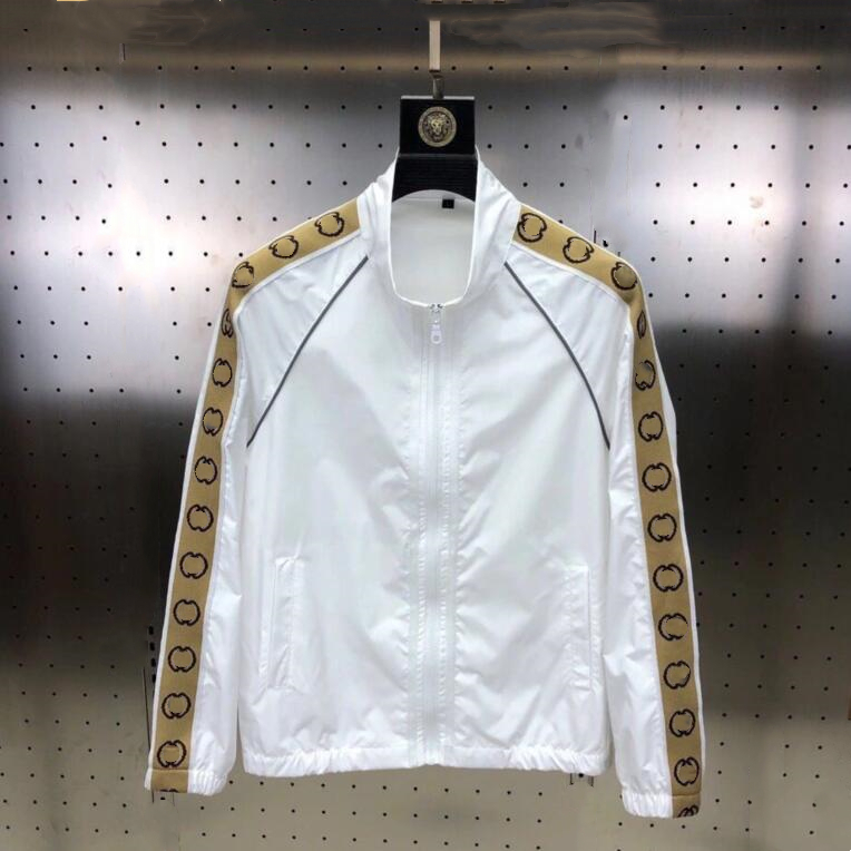 22SS new Men's Jacket Windbreaker jackets Men Streetwear casual fashion high qualit Brand Sports Coat Jacket rash guards, White
22SS new Men's Jacket Windbreaker jackets Men Streetwear casual fashion high qualit Brand Sports Coat Jacket rash guards, White