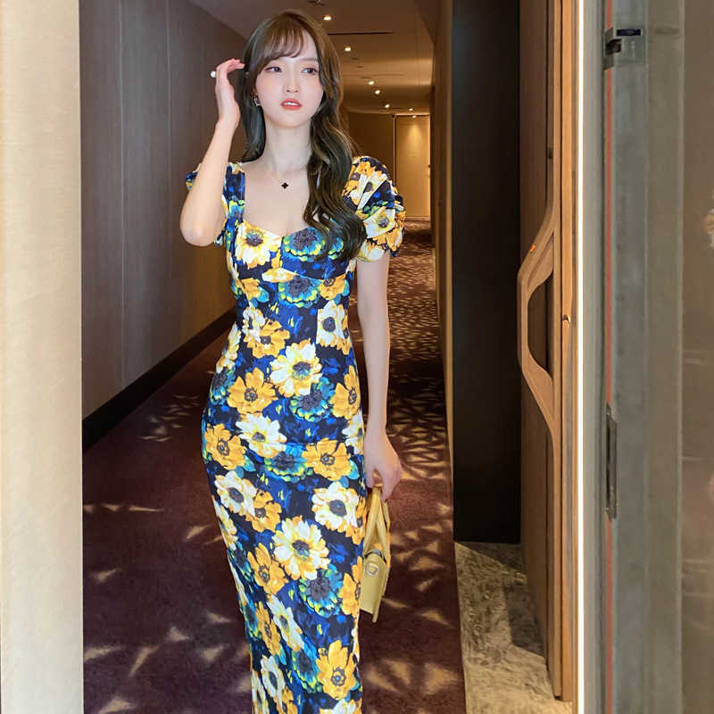 summer word shoulder retro sun flower long was thin temperament oil painting dress 210603, Clear
summer word shoulder retro sun flower long was thin temperament oil painting dress 210603, Clear
