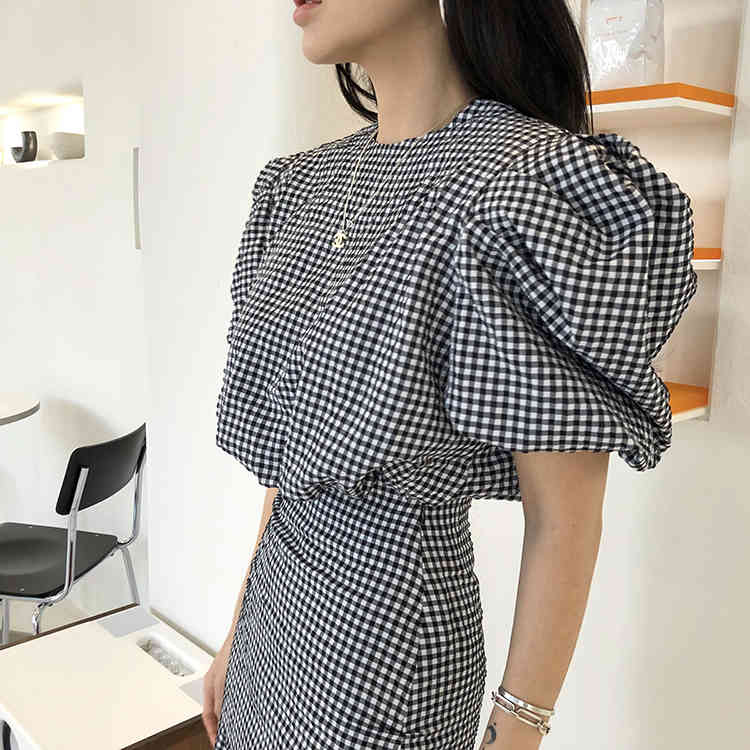 Summer Women fashion Sexy Plaid Puff short sleeve shirt + Bodycon Long mermaid Skirt Sets 2 Pieces Casual Suit Set 210519