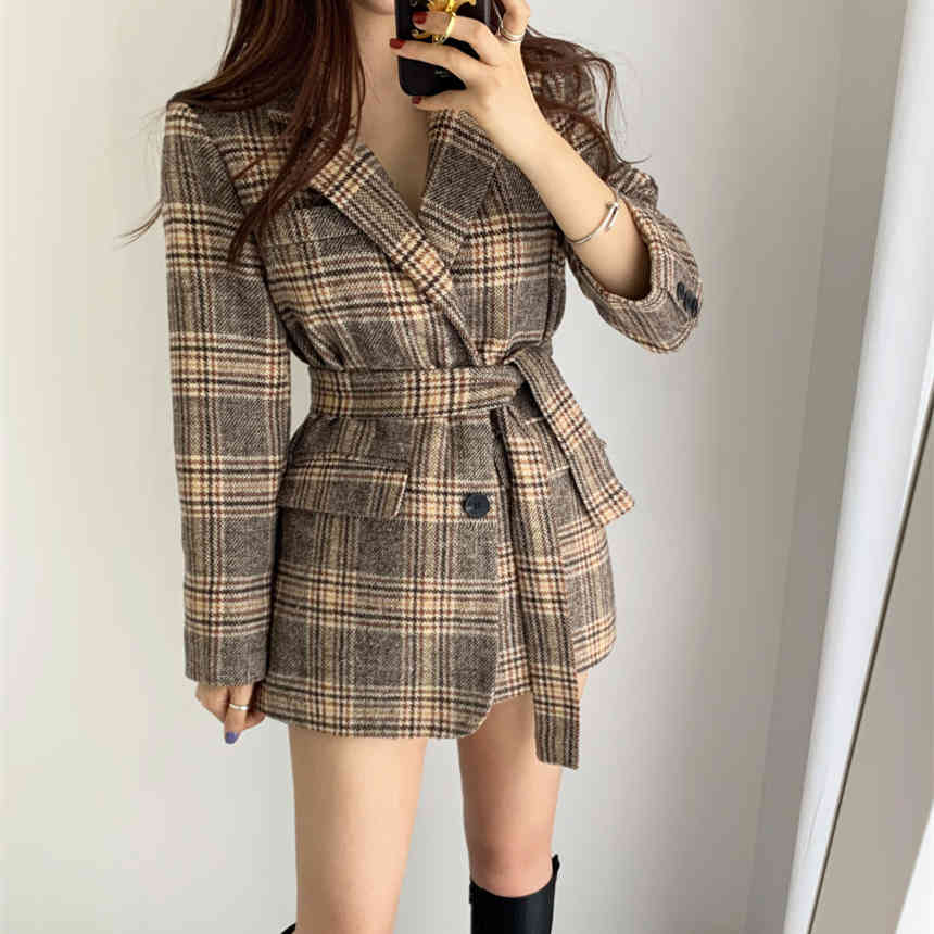 Comelsexy Winter Woolen Plaid Women's Jacket Sashes Vintage Single Button Coats Pocket Long Sleeve Female Outwear 210515