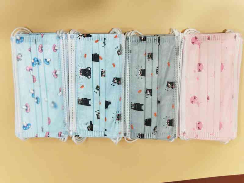 Disposable Adult Printed Mask Contains 10 Bags of Meltblown Cloth / Pack
Disposable Adult Printed Mask Contains 10 Bags of Meltblown Cloth / Pack