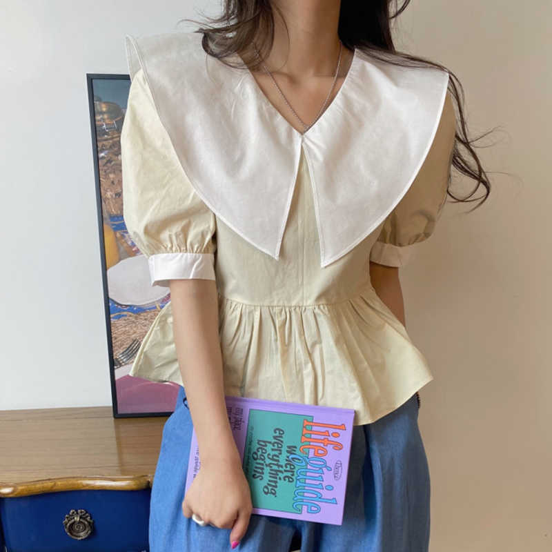 Korejpaa Women Shirt Summer French Sweet Age-Reducing Doll Collar Contrast Stitching Loose Hem Ruffled Puff Sleeve Blouses 210526