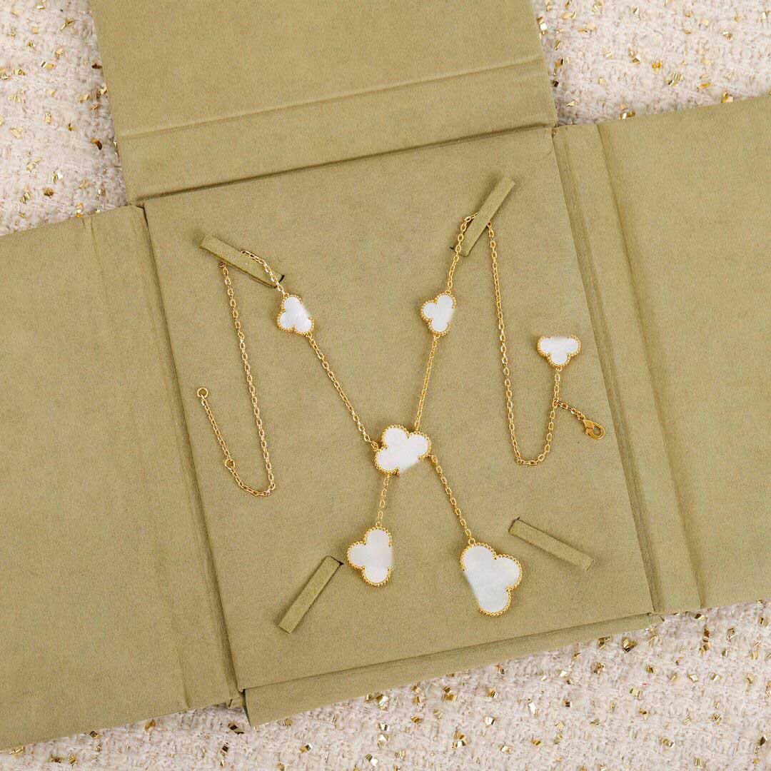 S925 silver six flower shape Pendant necklace earring with white shell in 18k gold plated for women wedding jewelry gift have normal box stamp PS4860
S925 silver six flower shape Pendant necklace earring with white shell in 18k gold plated for women wedding jewelry gift have normal box stamp PS4860