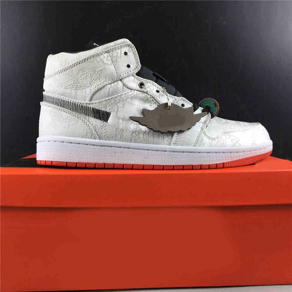 High quality (boxed) men's Jumpman 1 basketball shoes and women's White silk outdoor casual sports, #1
High quality (boxed) men's Jumpman 1 basketball shoes and women's White silk outdoor casual sports, #1