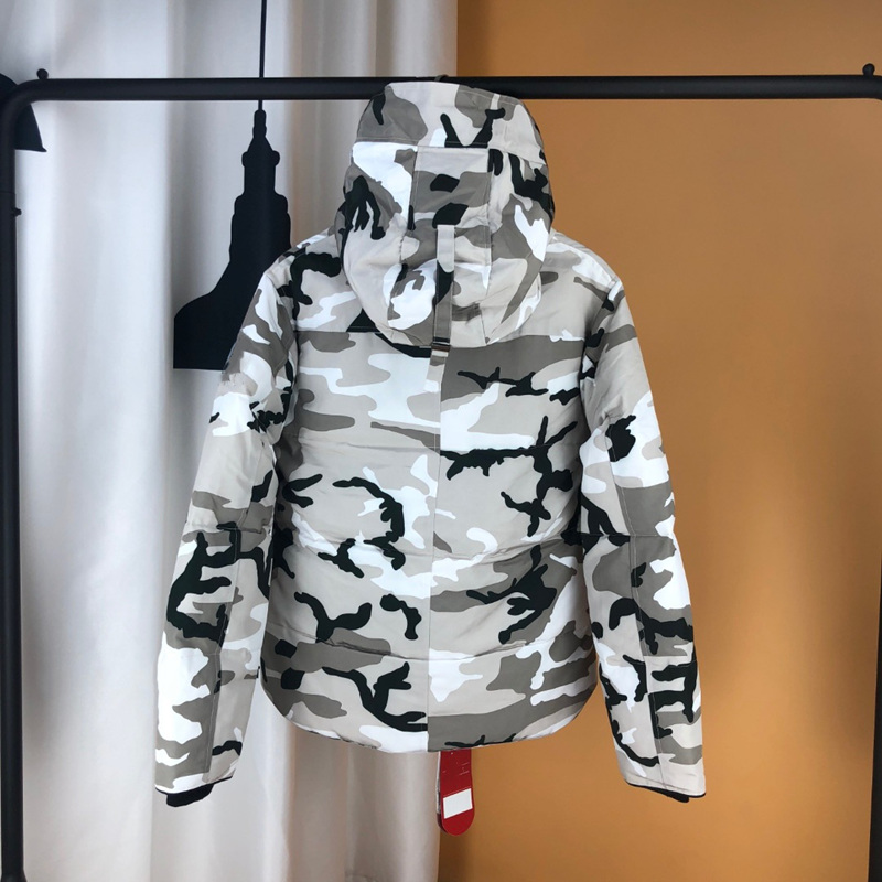 Top Quality Down Jacket Fashion designer Winter Men Outdoor Maya Downs coats Mens Casual Hooded Outerwear Mans warm jackets Parkas, Black
Top Quality Down Jacket Fashion designer Winter Men Outdoor Maya Downs coats Mens Casual Hooded Outerwear Mans warm jackets Parkas, Black