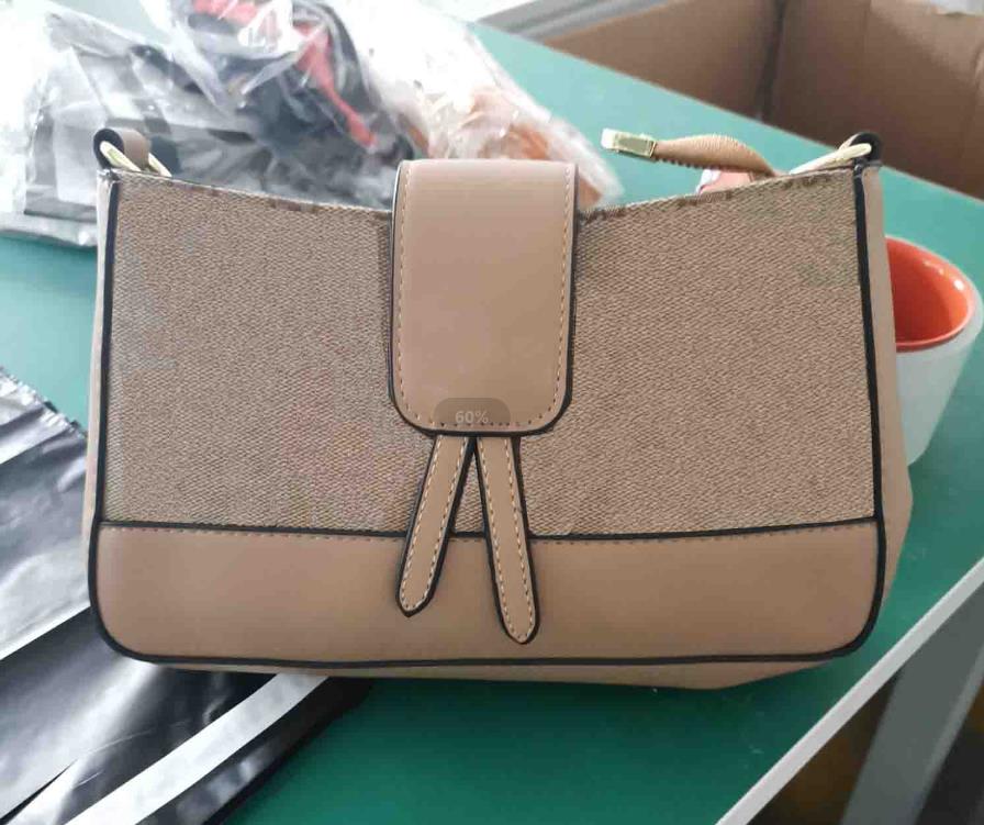 Luxurys Fashion Designer Women Messenger Girl Canvas Strap Handbag Plastic Chain Shoulder Crossbody, Blue
Luxurys Fashion Designer Women Messenger Girl Canvas Strap Handbag Plastic Chain Shoulder Crossbody, Blue