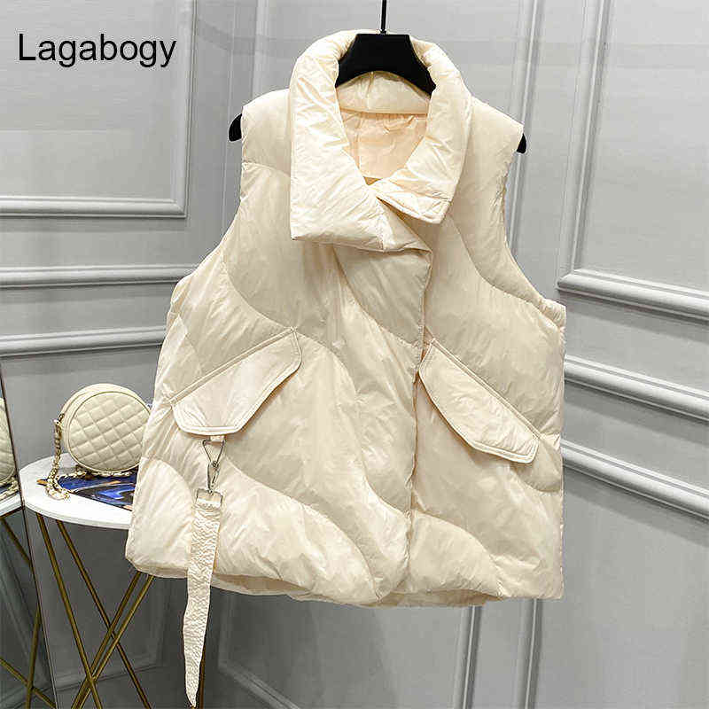 Lagabogy Winter Oversize White Duck Down Vest Women Coats Female Big Pocket Waistcoat Autumn Puffer Jacket Loose Parkas 211120