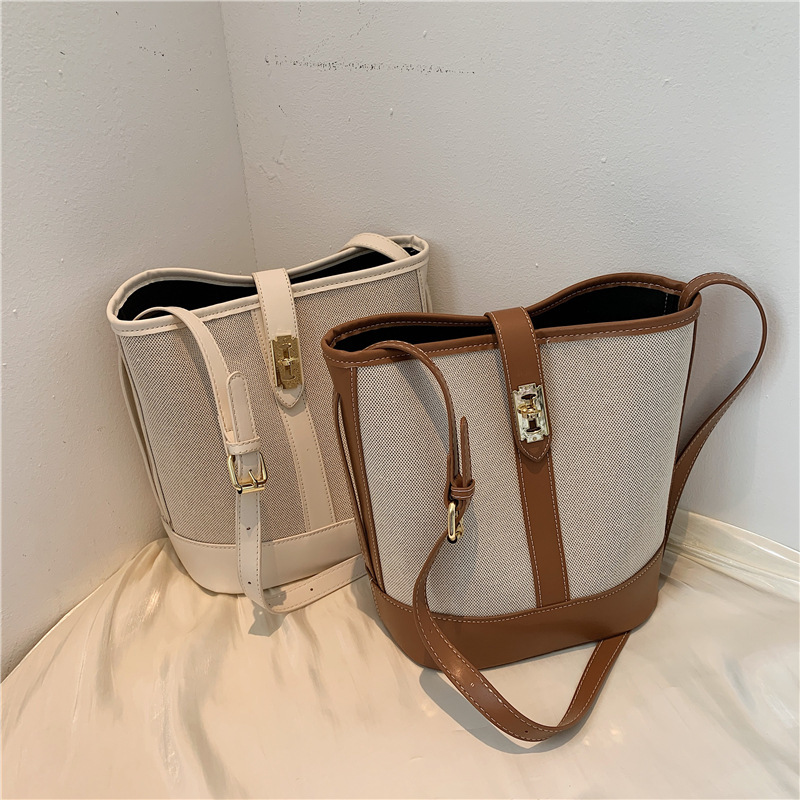 HBP Canvas Bucket Handbag Female New Simple Large Capacity Shoulder Bags Fashion French Color Colors Ladies Bag Wholesale