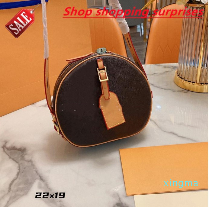2021 Popular money Fashion high quality Lou women's bag retro luxury designer original leather messenger double shoulder zipper, Ivory
2021 Popular money Fashion high quality Lou women's bag retro luxury designer original leather messenger double shoulder zipper, Ivory