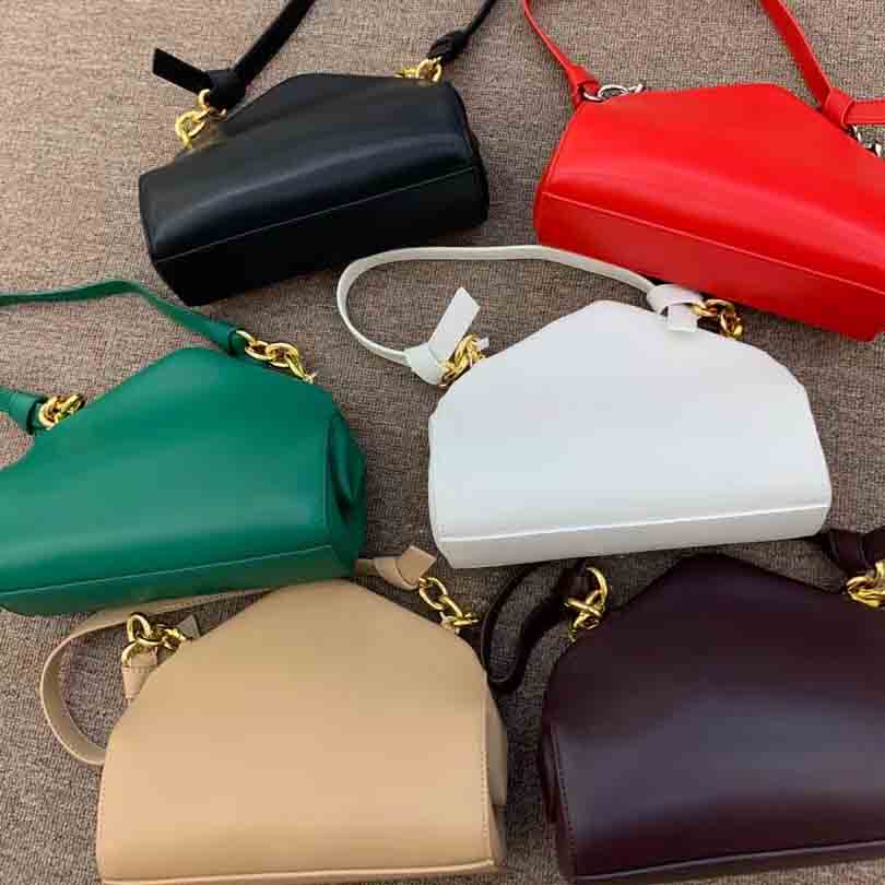 Designer Ladies Axillary bag Luxurys designers 2021 Women handbag Fashion handbags mother shoulder tote Bags Mobile phone wallet clutch Meta
Designer Ladies Axillary bag Luxurys designers 2021 Women handbag Fashion handbags mother shoulder tote Bags Mobile phone wallet clutch Meta