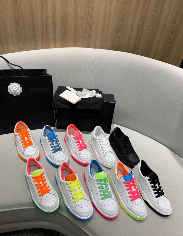 2021 women casual shoes Designer luxury sneakers summer classic party leather calfskin shoe with box size 35-40, Color 4
2021 women casual shoes Designer luxury sneakers summer classic party leather calfskin shoe with box size 35-40, Color 4