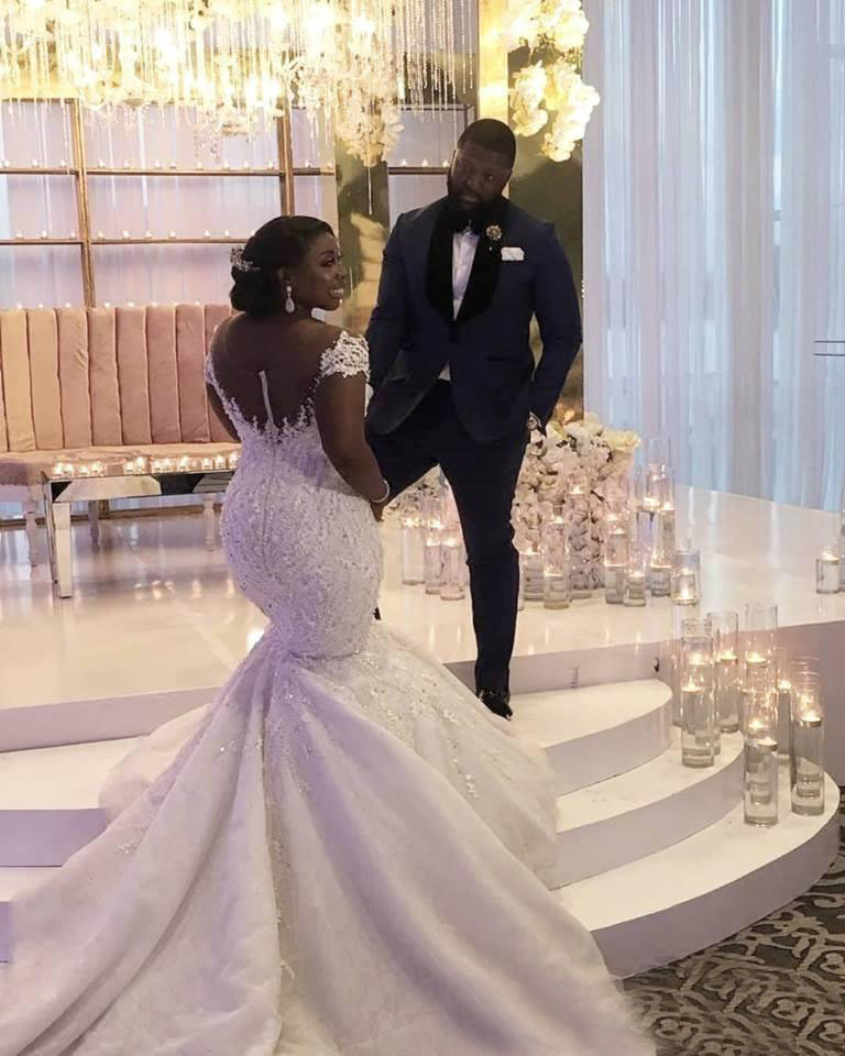 Luxury African Crystals Beaded Wedding Dress Sheer Nude Scoop Neck Short Sleeve Lace Mermaid Bridal Gowns Long Train Plus Size Wedding Dresses 2022