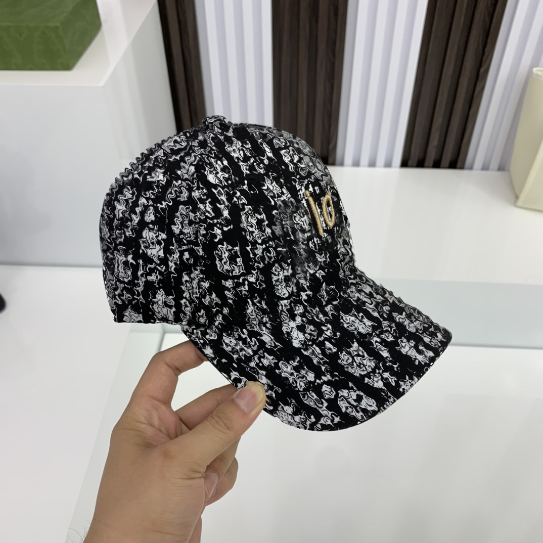 Fashion designers buckle hat Fitted Hats Baseball Caps luxurys Adjustable Snapbacks Sports ball Cap Free Drop Mixed Order 2 colors good, Extra costs
Fashion designers buckle hat Fitted Hats Baseball Caps luxurys Adjustable Snapbacks Sports ball Cap Free Drop Mixed Order 2 colors good, Extra costs