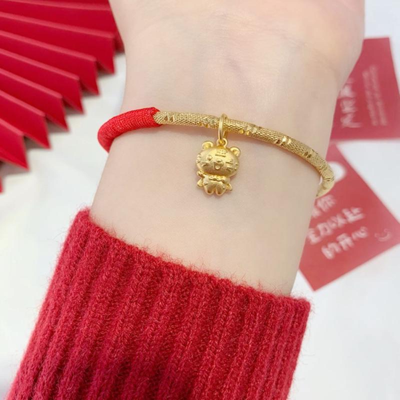 Charm Bracelets Men Zodiac Year Gift Shakin Cartoon Design Woven Hand Rope Chinese Red String Bracelet Women Tiger Pendant, Golden;silver
Charm Bracelets Men Zodiac Year Gift Shakin Cartoon Design Woven Hand Rope Chinese Red String Bracelet Women Tiger Pendant, Golden;silver