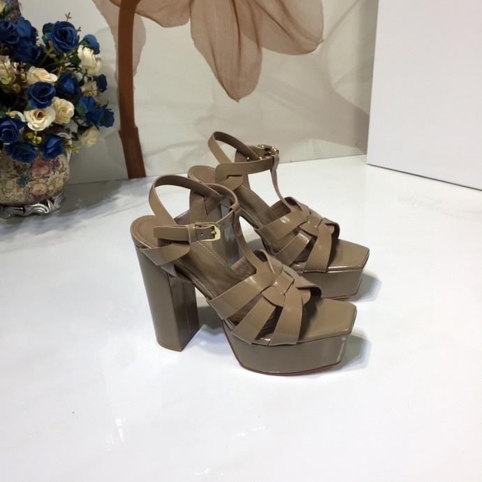 2021 European women sandals rivets fashion sizes 35-41 with full packing top quality, 01
2021 European women sandals rivets fashion sizes 35-41 with full packing top quality, 01