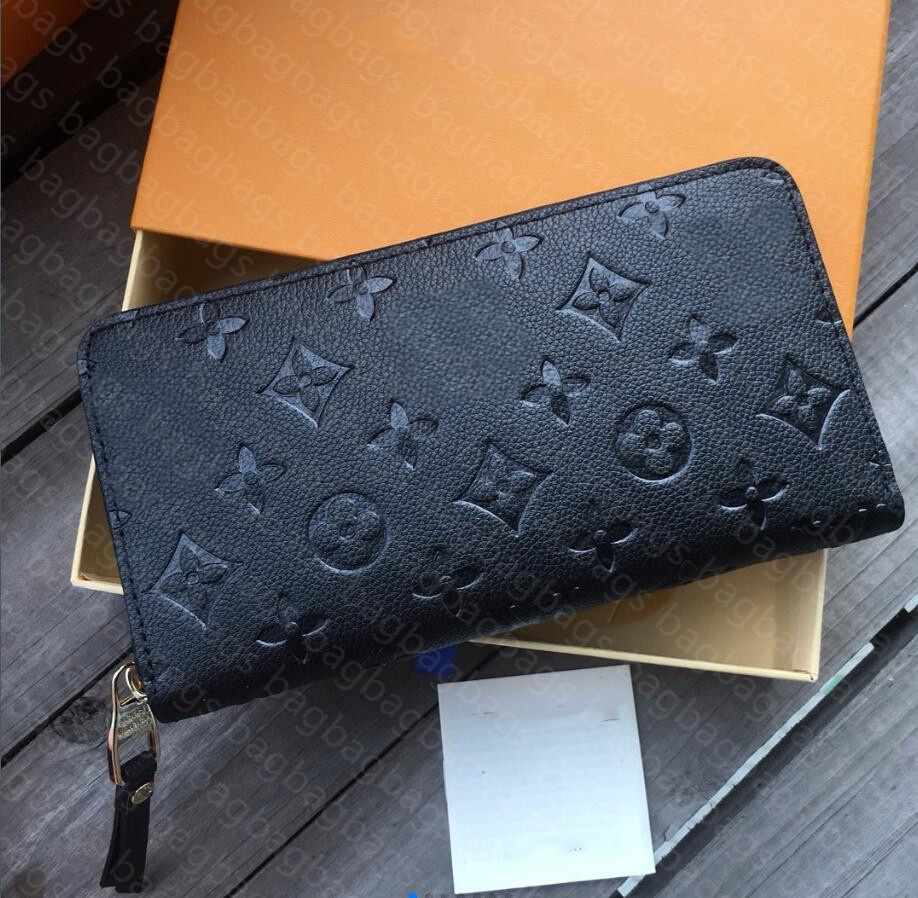 Designer embossed single zipper wallet The most fashionable way to carry money, cards and coins with you handbag, Black
Designer embossed single zipper wallet The most fashionable way to carry money, cards and coins with you handbag, Black