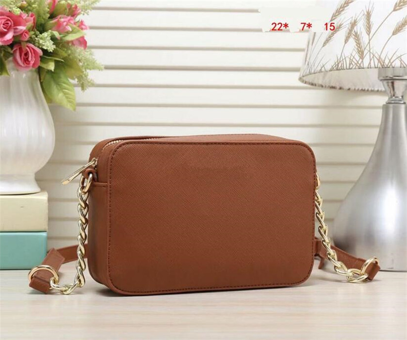 Designer Bags shoulder Bag Ladies luxury Crossbody Gold and sliver chain Fashion genuine leather high-capacity multi-style With the 55
Designer Bags shoulder Bag Ladies luxury Crossbody Gold and sliver chain Fashion genuine leather high-capacity multi-style With the 55