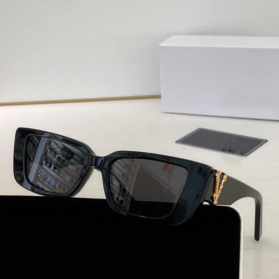 2021Sunglasses 4382For Women men Special UV Protection Womens Designer Vintage small square Frame unisex sun glasses Top Quality, White;black
2021Sunglasses 4382For Women men Special UV Protection Womens Designer Vintage small square Frame unisex sun glasses Top Quality, White;black