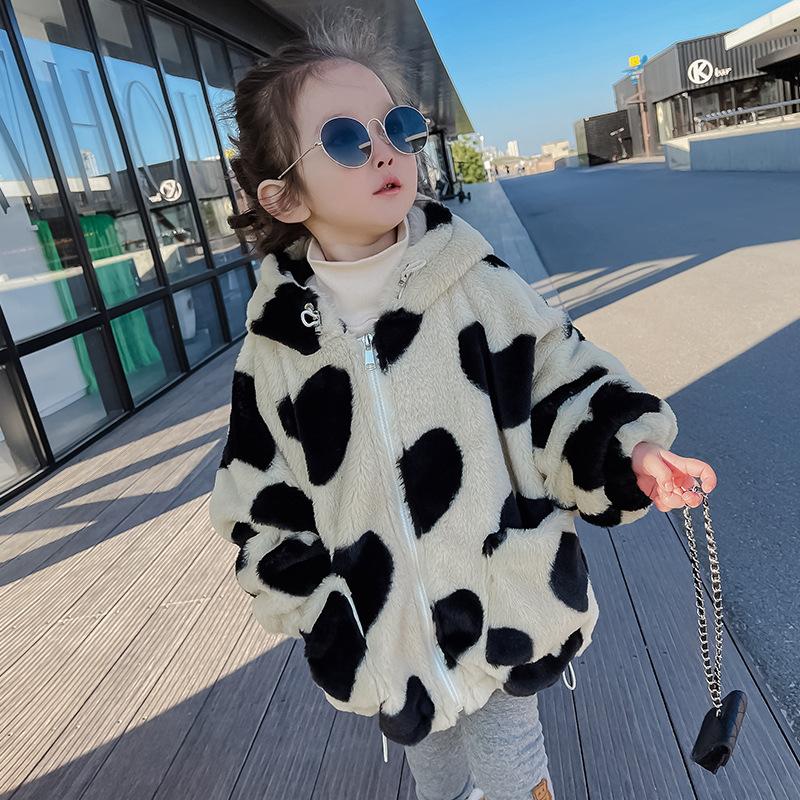 Jackets Girls Faux Fur Coat Spring And Autumn Baby Clothes 2021 Children Plus Cashmere Sweater TZ99, Blue;gray
Jackets Girls Faux Fur Coat Spring And Autumn Baby Clothes 2021 Children Plus Cashmere Sweater TZ99, Blue;gray