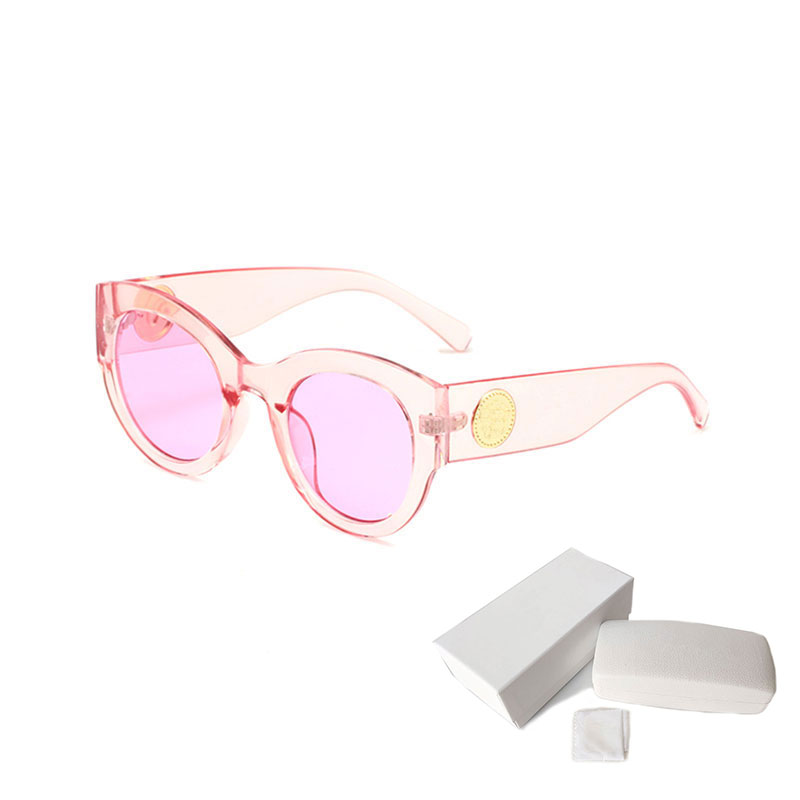 High Quality Womans Sunglasses Luxury Mens Sun glasses 4353 UV Protection men Designer eyeglass Gradient Metal hinge Fashion women spectacles with Original boxs
High Quality Womans Sunglasses Luxury Mens Sun glasses 4353 UV Protection men Designer eyeglass Gradient Metal hinge Fashion women spectacles with Original boxs