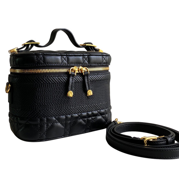 2021 Cosmetic Bag D TRAVEL Handbag Black Lambskin VANITY ladies Top Quality Famous Brand Designer Fashion One-Shoulder Embroidered Leather Rattan Plaid