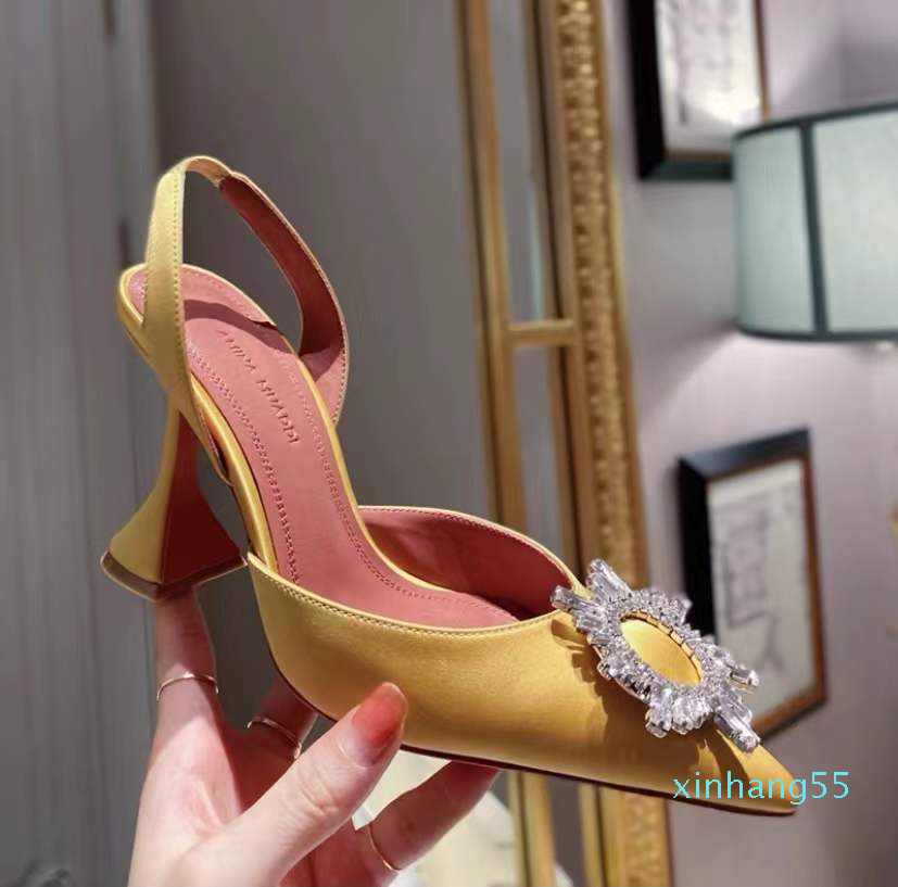 Amina Muaddi designer sandals leather sole Womens heels 10cm black pink diamond chain decoration banquet women shoes sa1
Amina Muaddi designer sandals leather sole Womens heels 10cm black pink diamond chain decoration banquet women shoes sa1