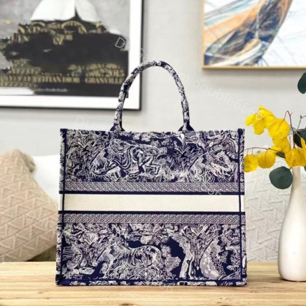 Top Designer Tote Bag Bags Canvas shopping Handbags Classic Shoulder women Luxurys Designers embroidered fashion large capacity big size wholesale Various styles
Top Designer Tote Bag Bags Canvas shopping Handbags Classic Shoulder women Luxurys Designers embroidered fashion large capacity big size wholesale Various styles