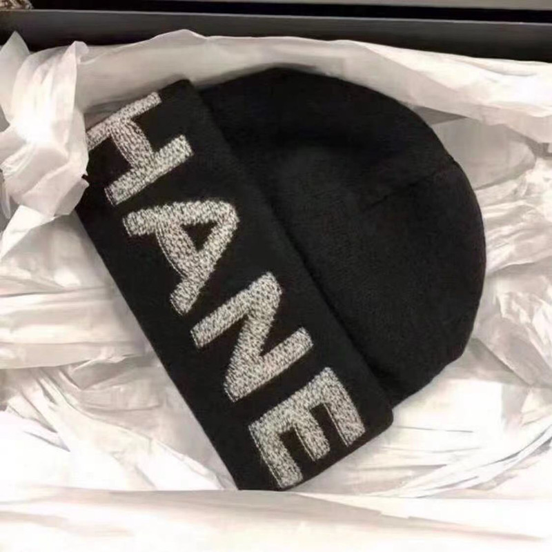 2021 Fashion high-quality beanie unisex knitted hat classical sports skull caps ladies casual outdoor warm for man's, Black+peach
2021 Fashion high-quality beanie unisex knitted hat classical sports skull caps ladies casual outdoor warm for man's, Black+peach
