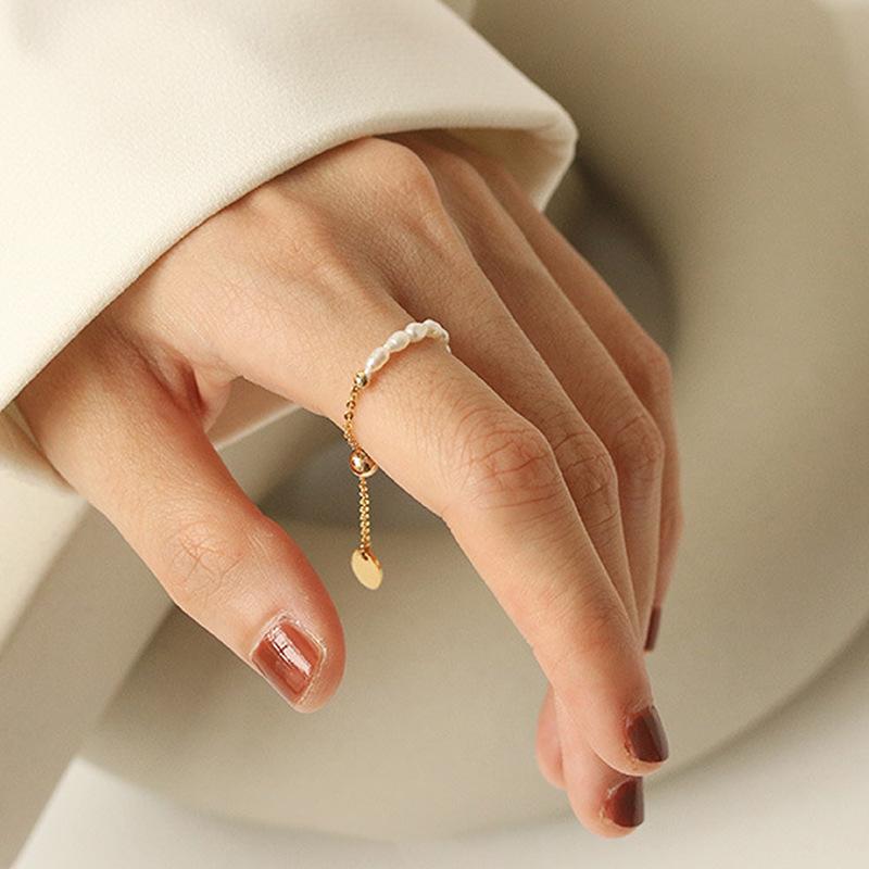 Wedding Rings Vintage Natural Freshwater Pearl For Women Gold Color Chain Oval Coin Elastic Finger Ring Statement French Accessories
Wedding Rings Vintage Natural Freshwater Pearl For Women Gold Color Chain Oval Coin Elastic Finger Ring Statement French Accessories