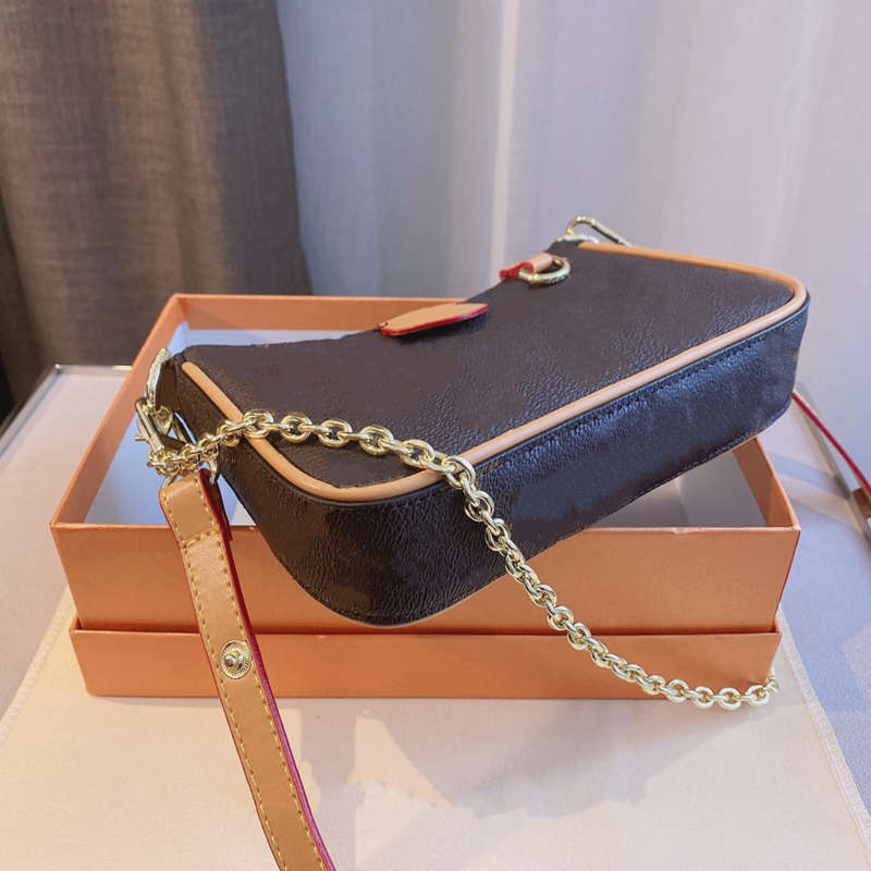 MIni Chain Bags Luxury Purses Hobos Small Designer Crossbody Shoulder bag Fashion Lady Brown Flaps with lock 2 Straps, This option is not for sale
MIni Chain Bags Luxury Purses Hobos Small Designer Crossbody Shoulder bag Fashion Lady Brown Flaps with lock 2 Straps, This option is not for sale