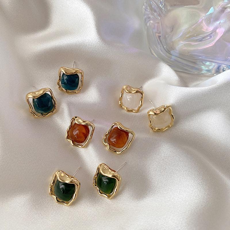 Stud Retro Geometric Earrings Contracted Character Of Irregular Metal Color Women Jewelry Gifts, Golden;silver
Stud Retro Geometric Earrings Contracted Character Of Irregular Metal Color Women Jewelry Gifts, Golden;silver