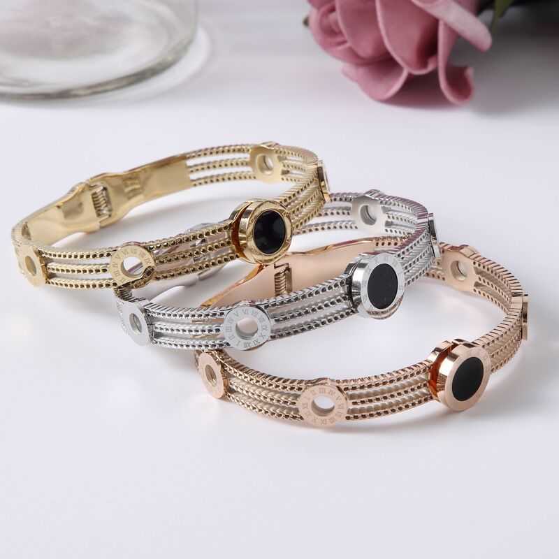 Vintage Round Black & Hollow Spring Clasp Bangle Bracelets Roman Numerals Design Stainless Steel Bangles for Women Men Jewelry Q0719
Vintage Round Black & Hollow Spring Clasp Bangle Bracelets Roman Numerals Design Stainless Steel Bangles for Women Men Jewelry Q0719