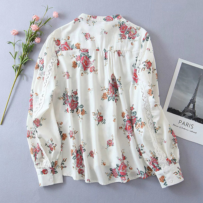 Women Shirts And Blouses Feminine Blouse Top Long Sleeve Casual Flowers Lace Decoration Round Neck OL Style Women Loose Blouses 210520